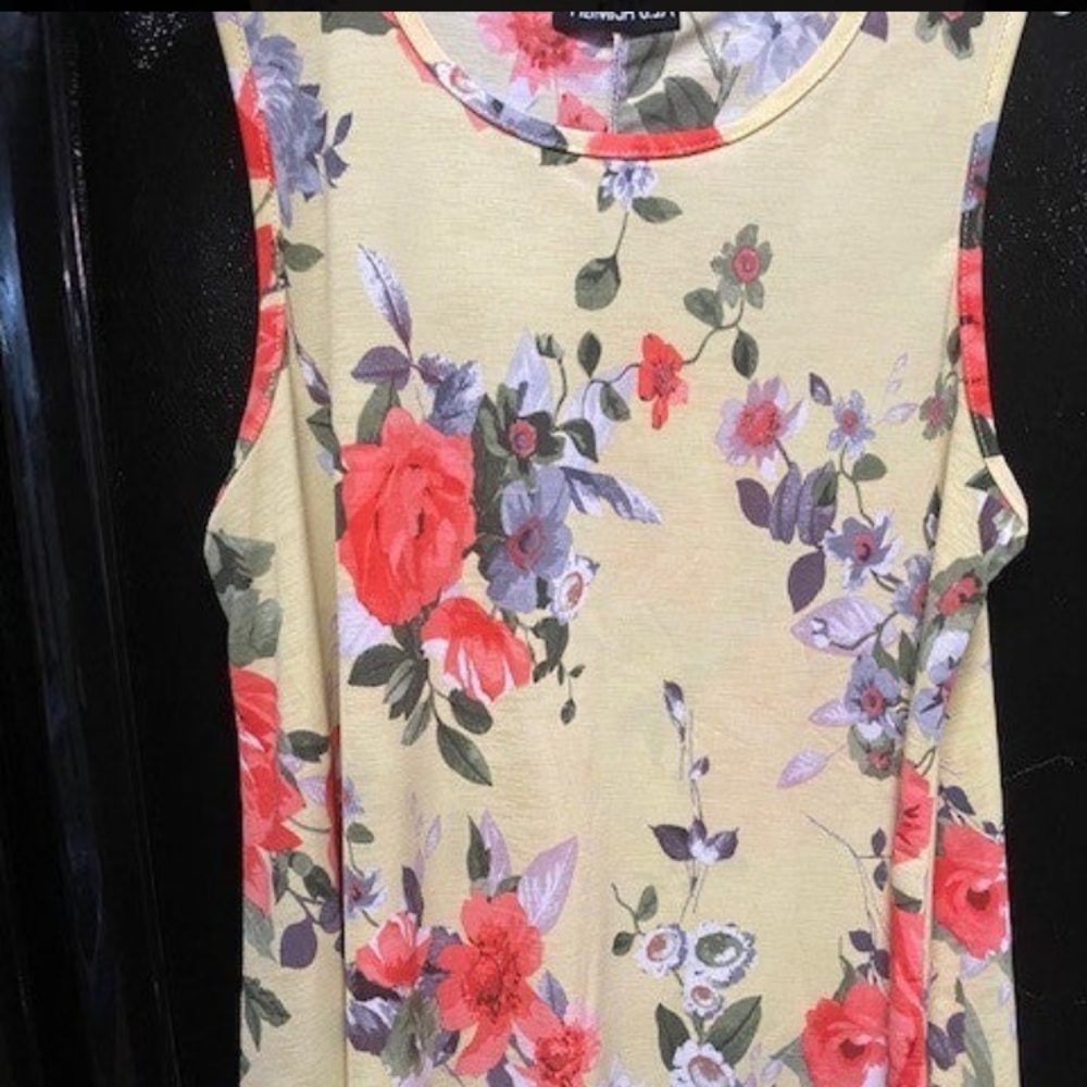 Heimish floral tank nwot